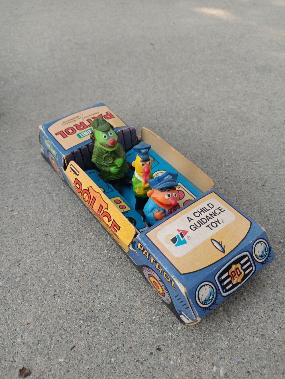 Vintage Sesame Street Police Patrol Cardboard Car Bert Ernie Sherlock Holmes